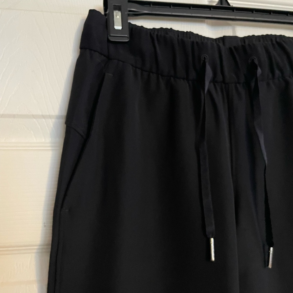Lululemon Women’s On The Fly Black Pants Size 6 - Picture 6 of 11